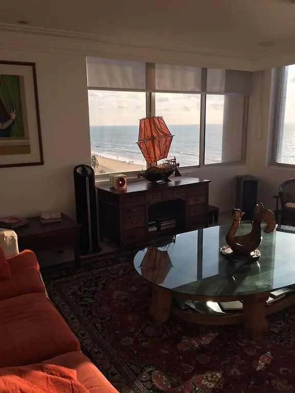 Extraordinary Seafront Apartment 헤시피